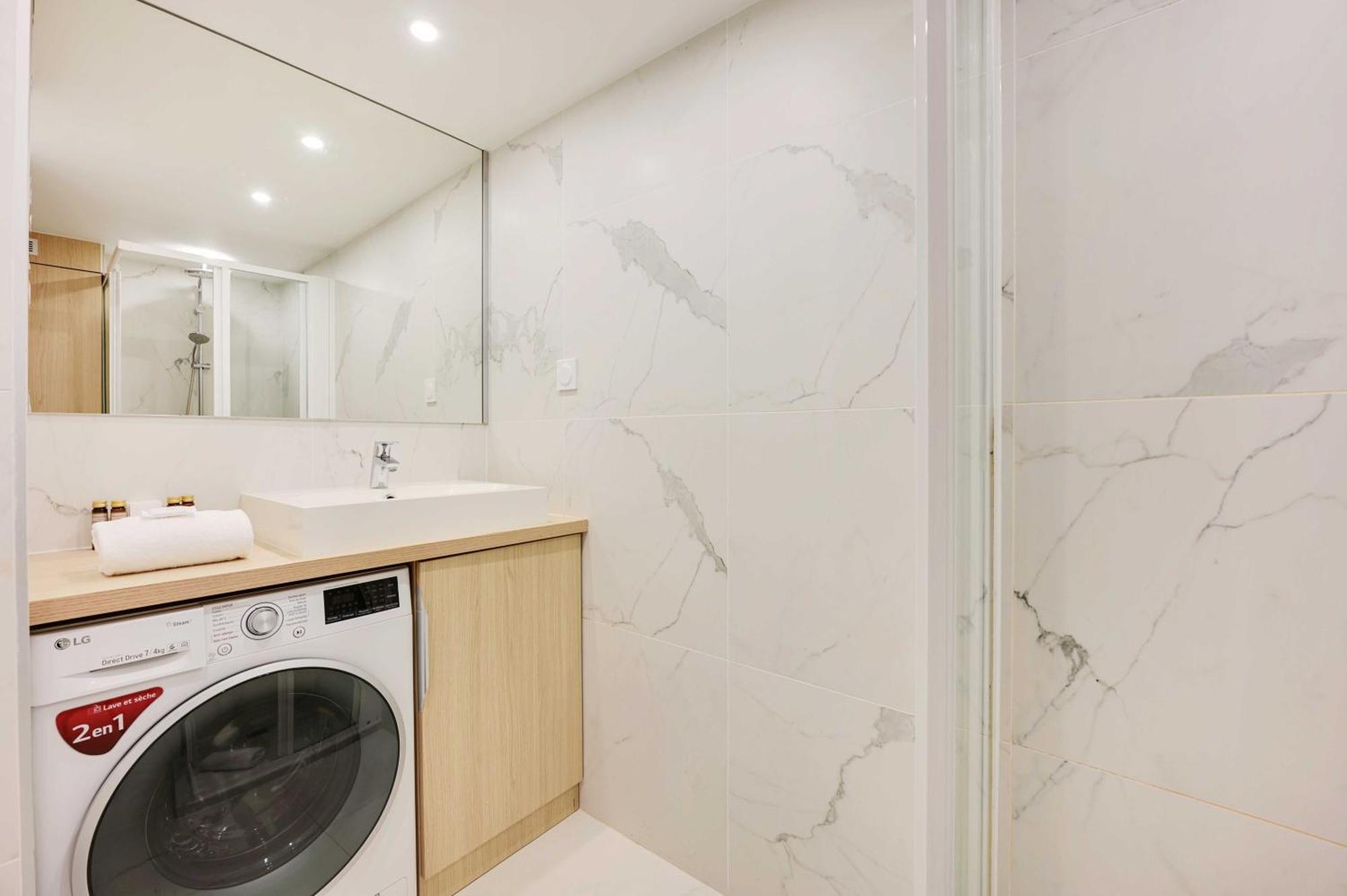 Beautiful Apt -1Br-4P- Tour Eiffel - Invalides Paris Luaran gambar